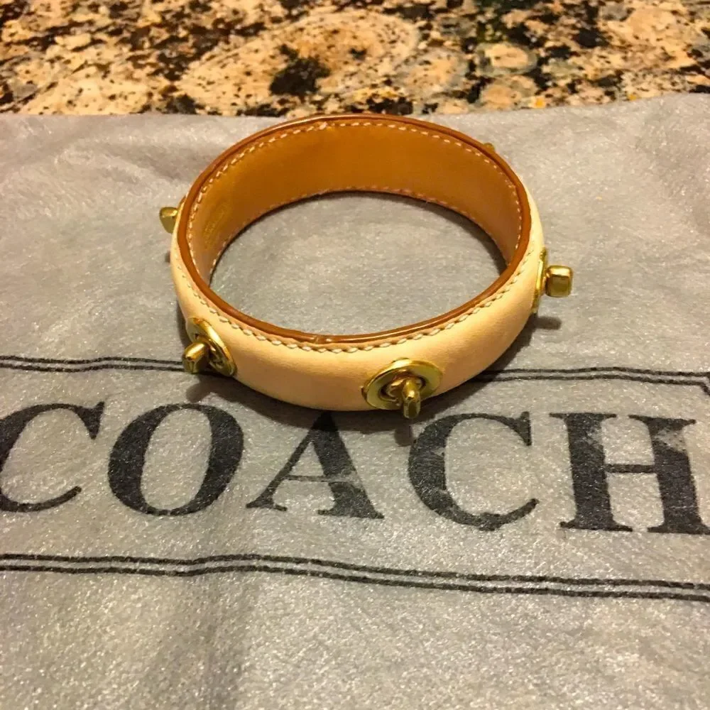 Coach Turn Key Leather Bracelet